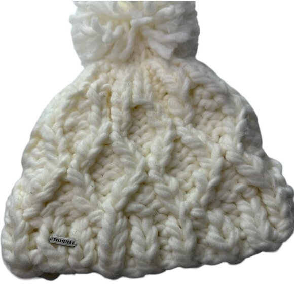 Hollister White Knit Beanie Hat with Pom Pom Pouf on Top.  Chunky Knit main image 6